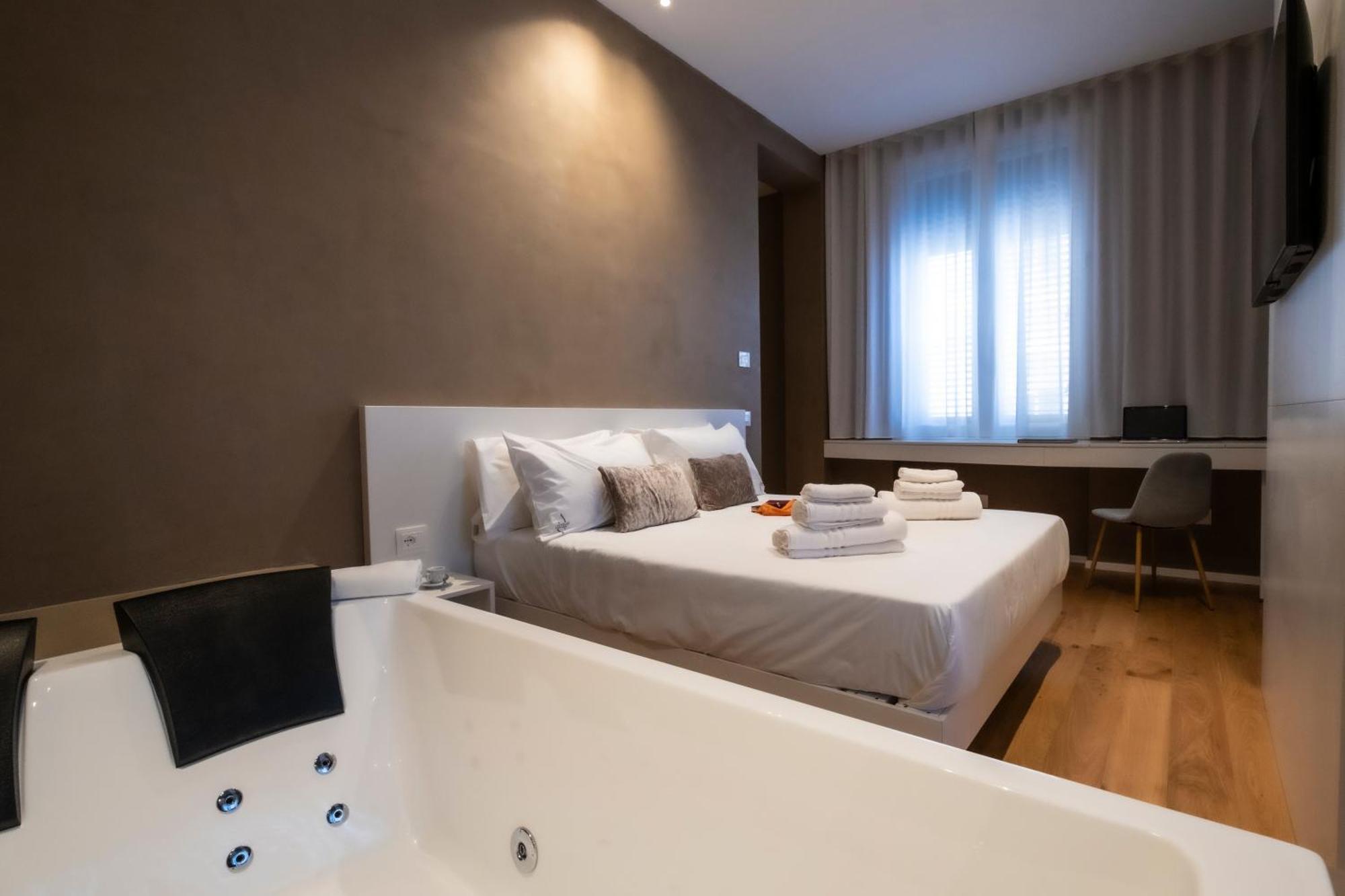 Amorgiu Luxury Suites Palermo Exteriör bild
